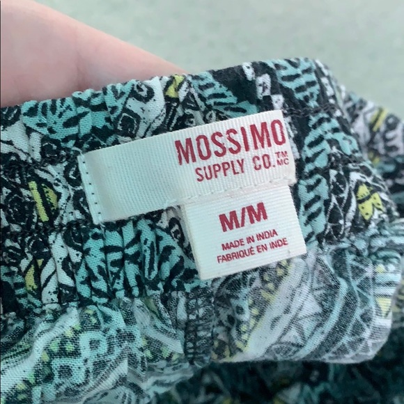 Target Printed Flowy shorts - Picture 3 of 3